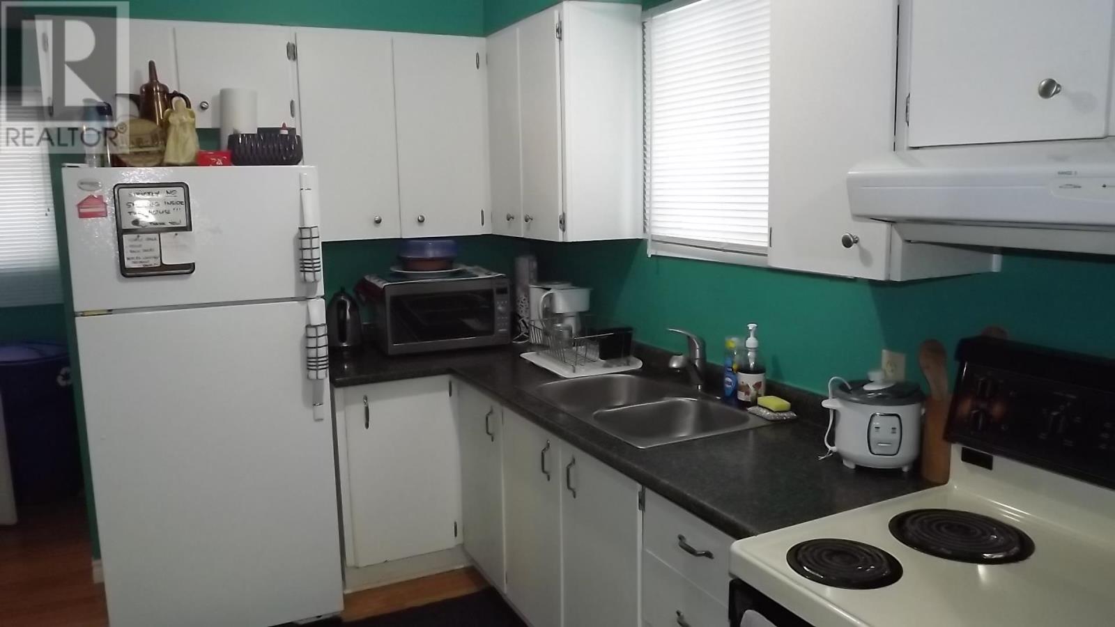 26 Hergott Ave Property Photo 6
