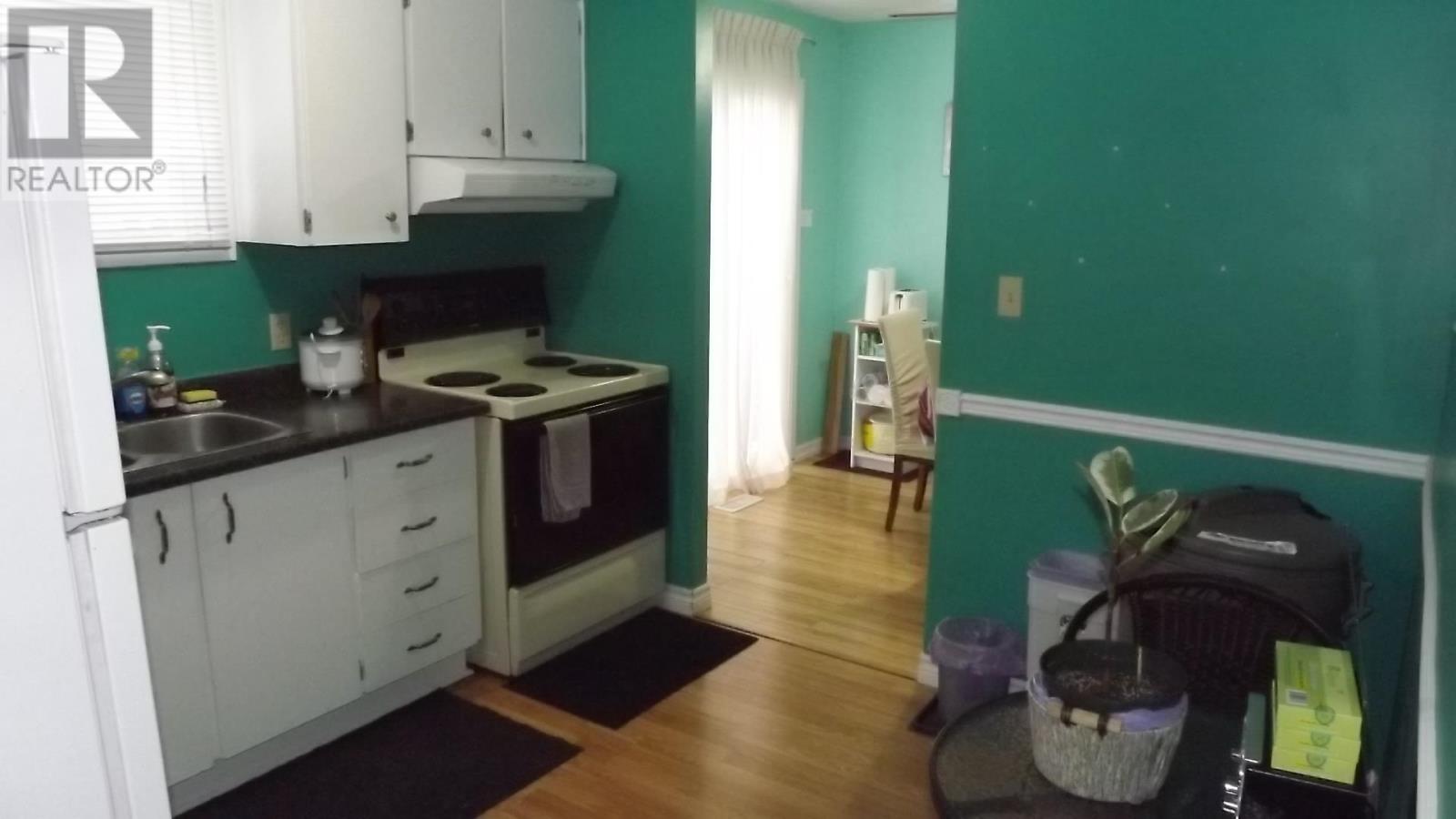26 Hergott Ave Property Photo 7
