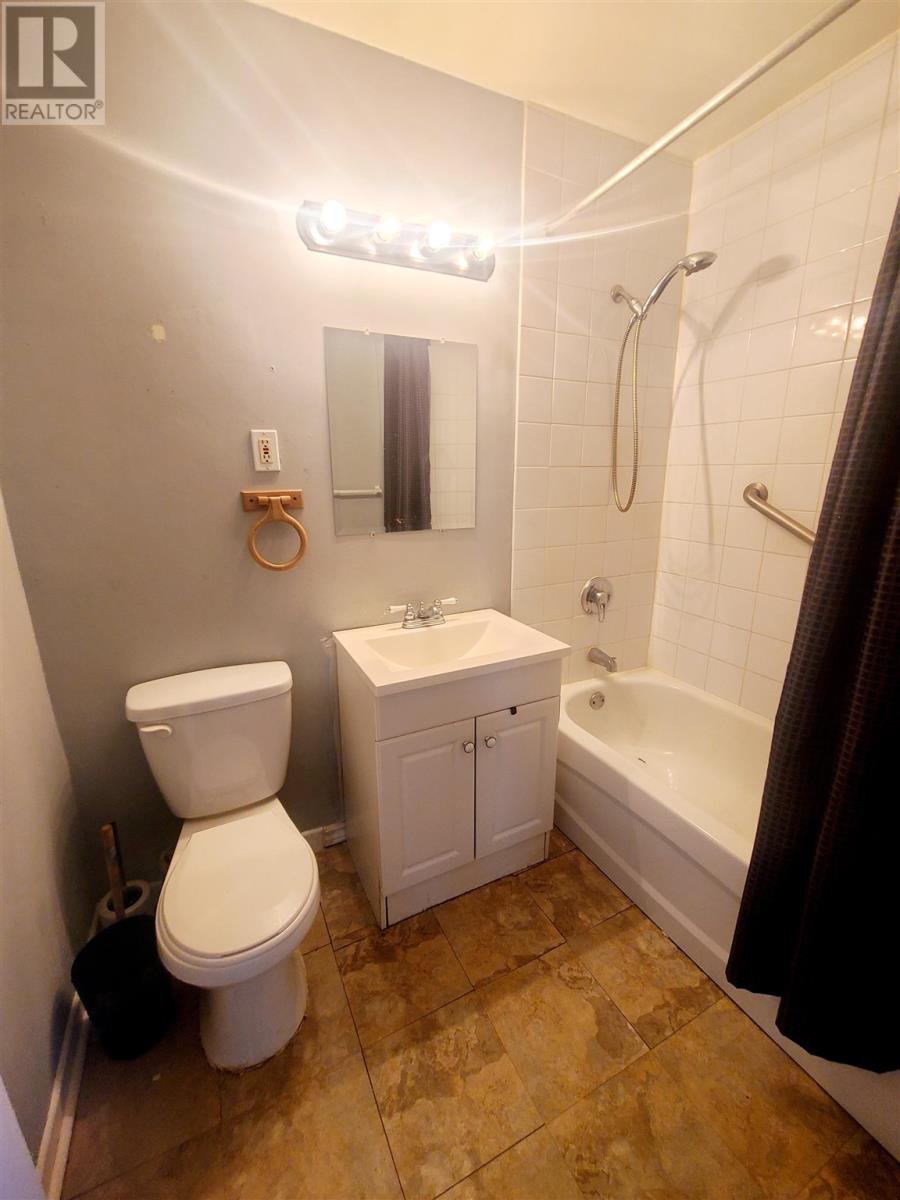 113 Hillside Dr N # 8 Property Photo 12