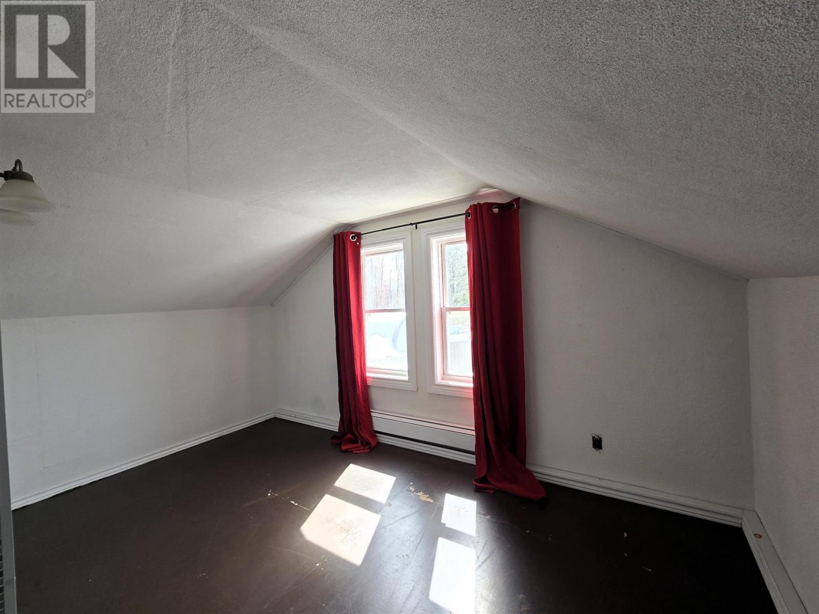 300 Woodward Ave Property Photo 12