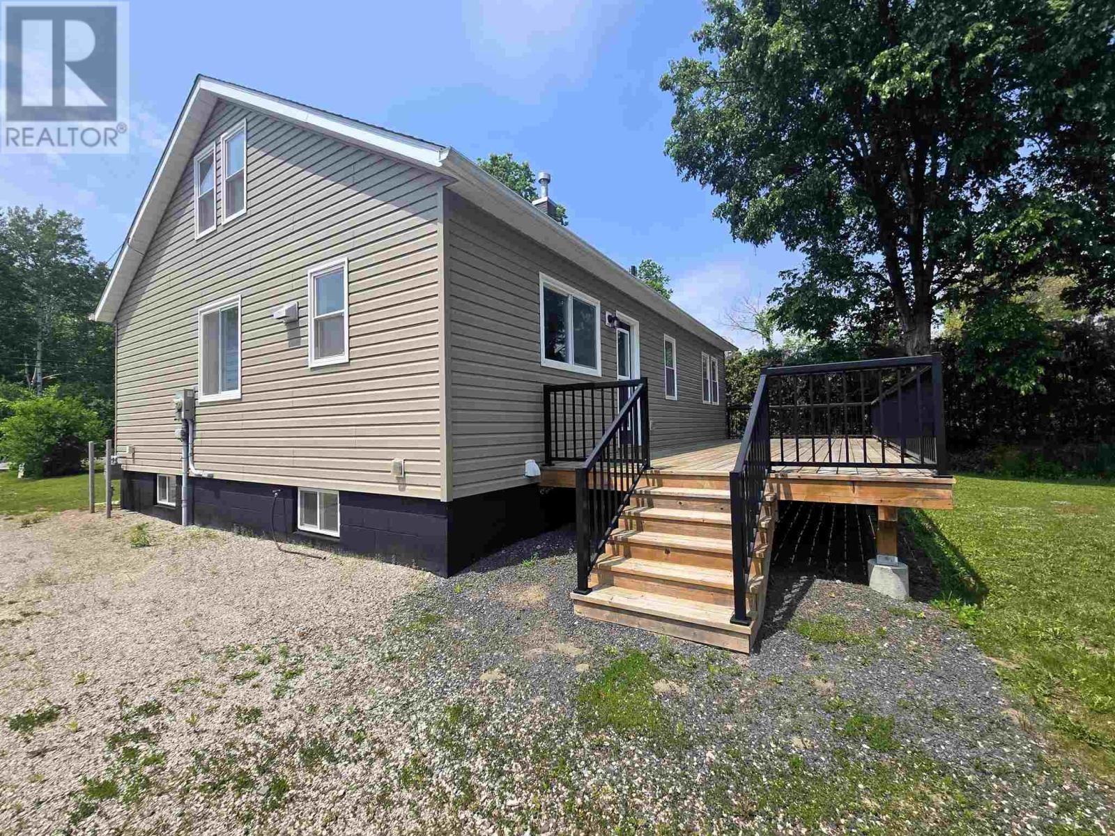 300 Woodward Ave Property Photo 23