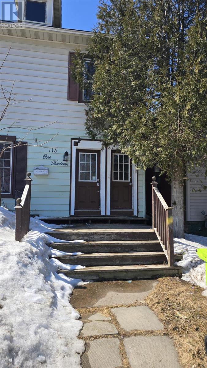 113 Grosvenor Ave Property Photo 2