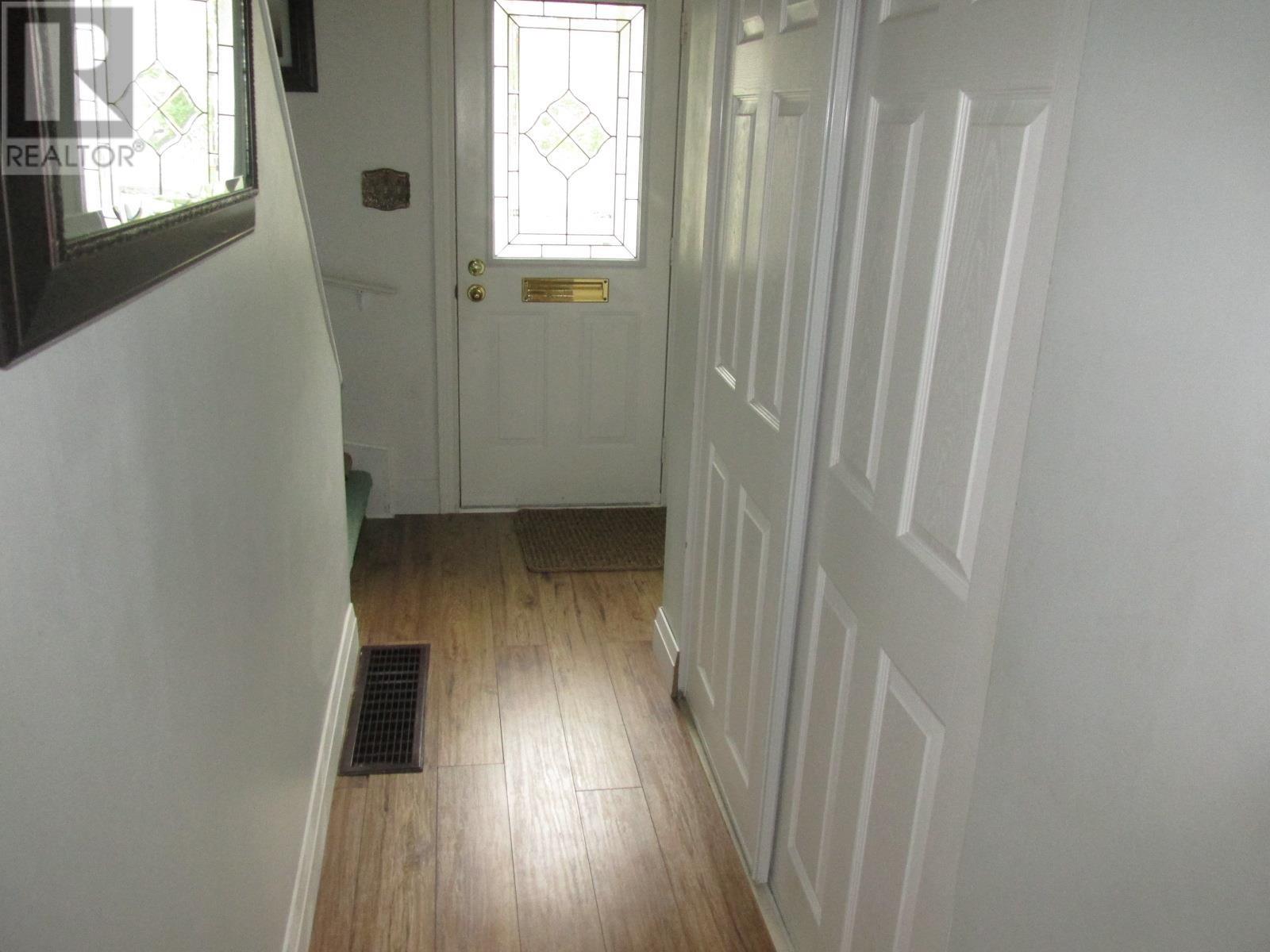 41 Hergott Ave Property Photo 4
