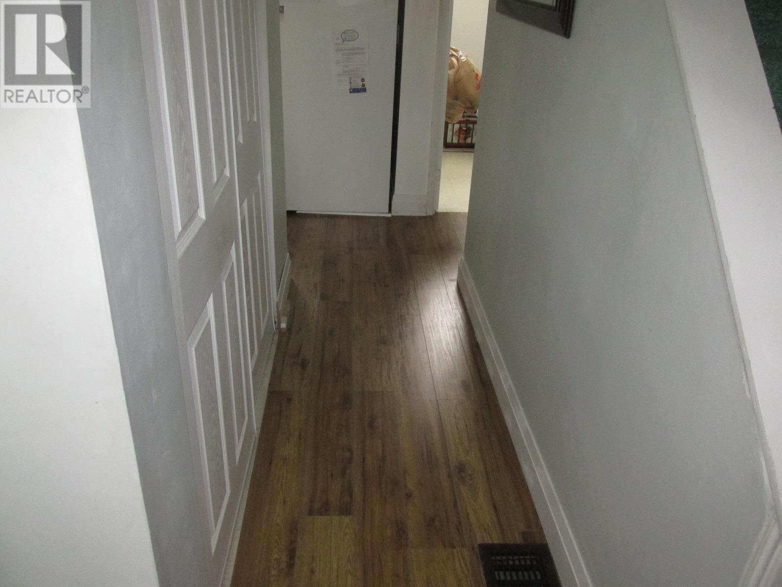41 Hergott Ave Property Photo 5