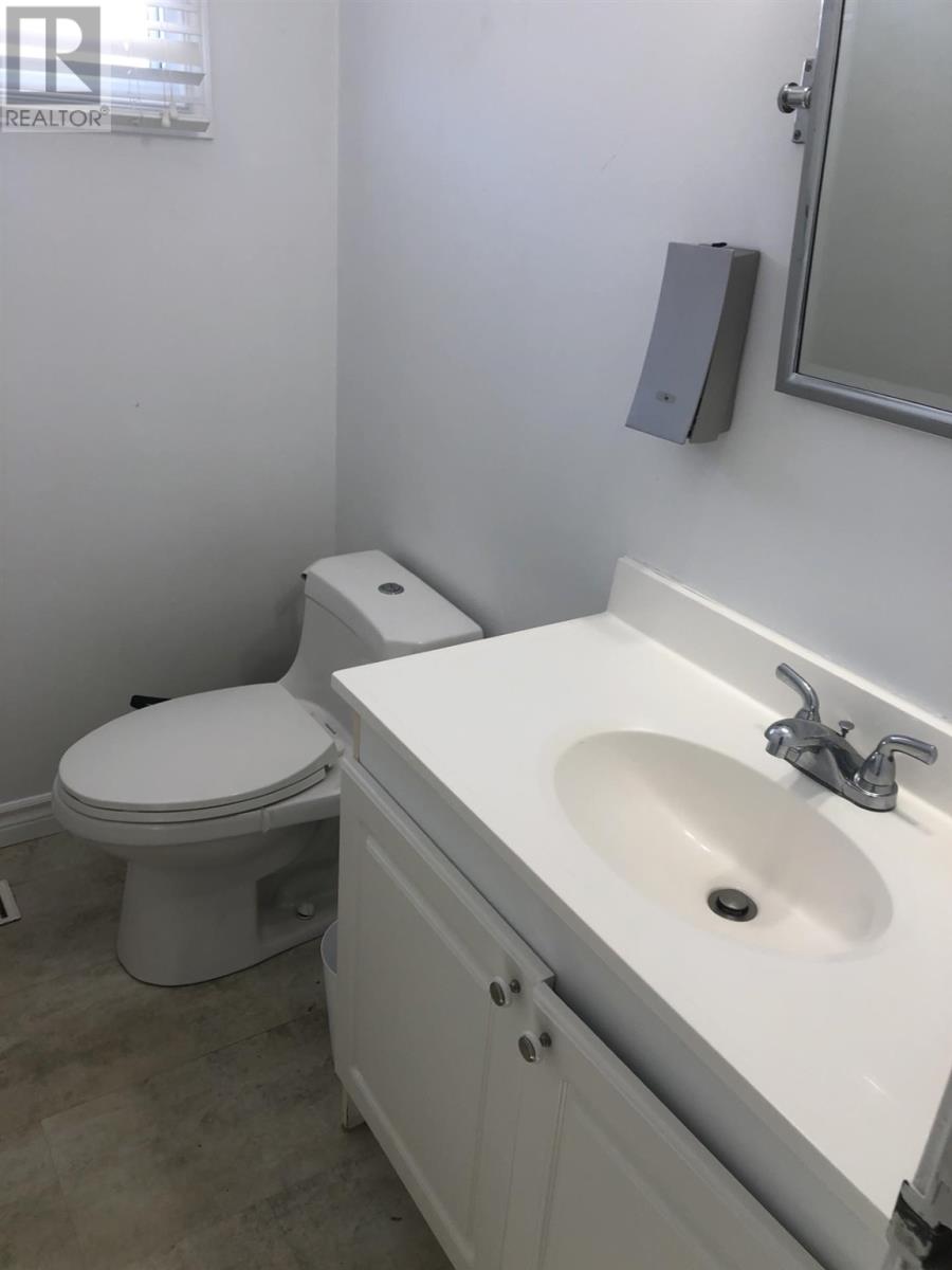 41 Hergott Ave Property Photo 11