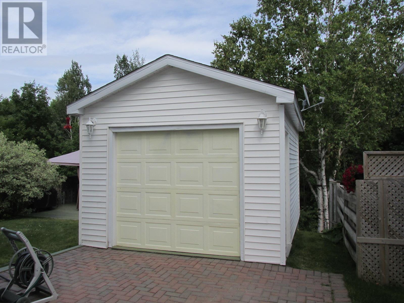 41 Hergott Ave Property Photo 17
