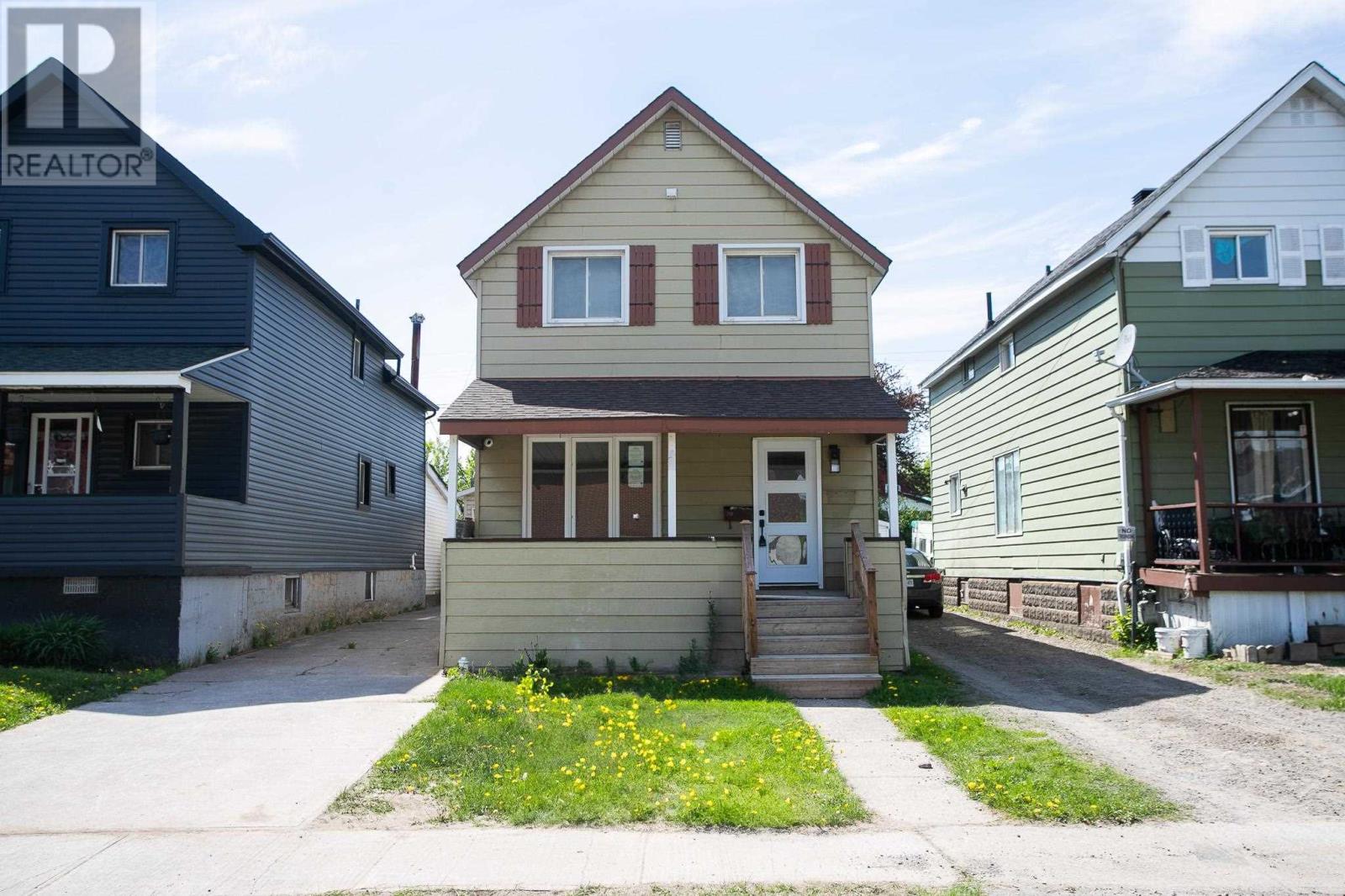219 Beverley ST Property Photo 1