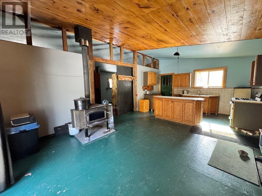 521 Puddingstone Rd Property Photo 6