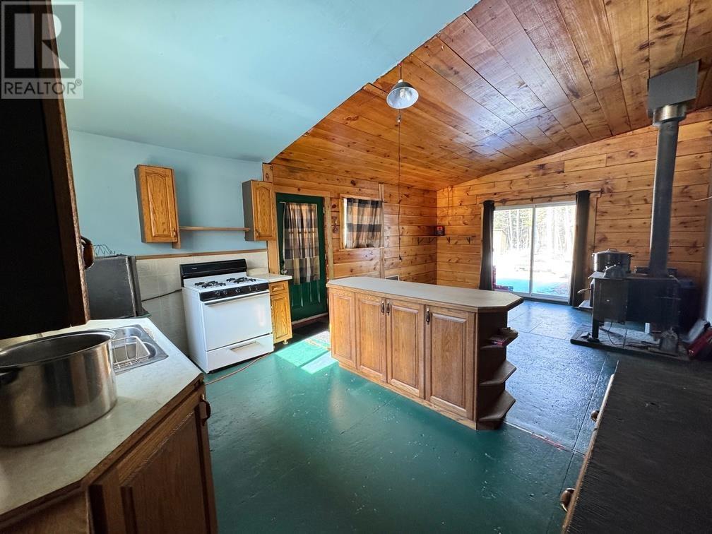 521 Puddingstone Rd Property Photo 8