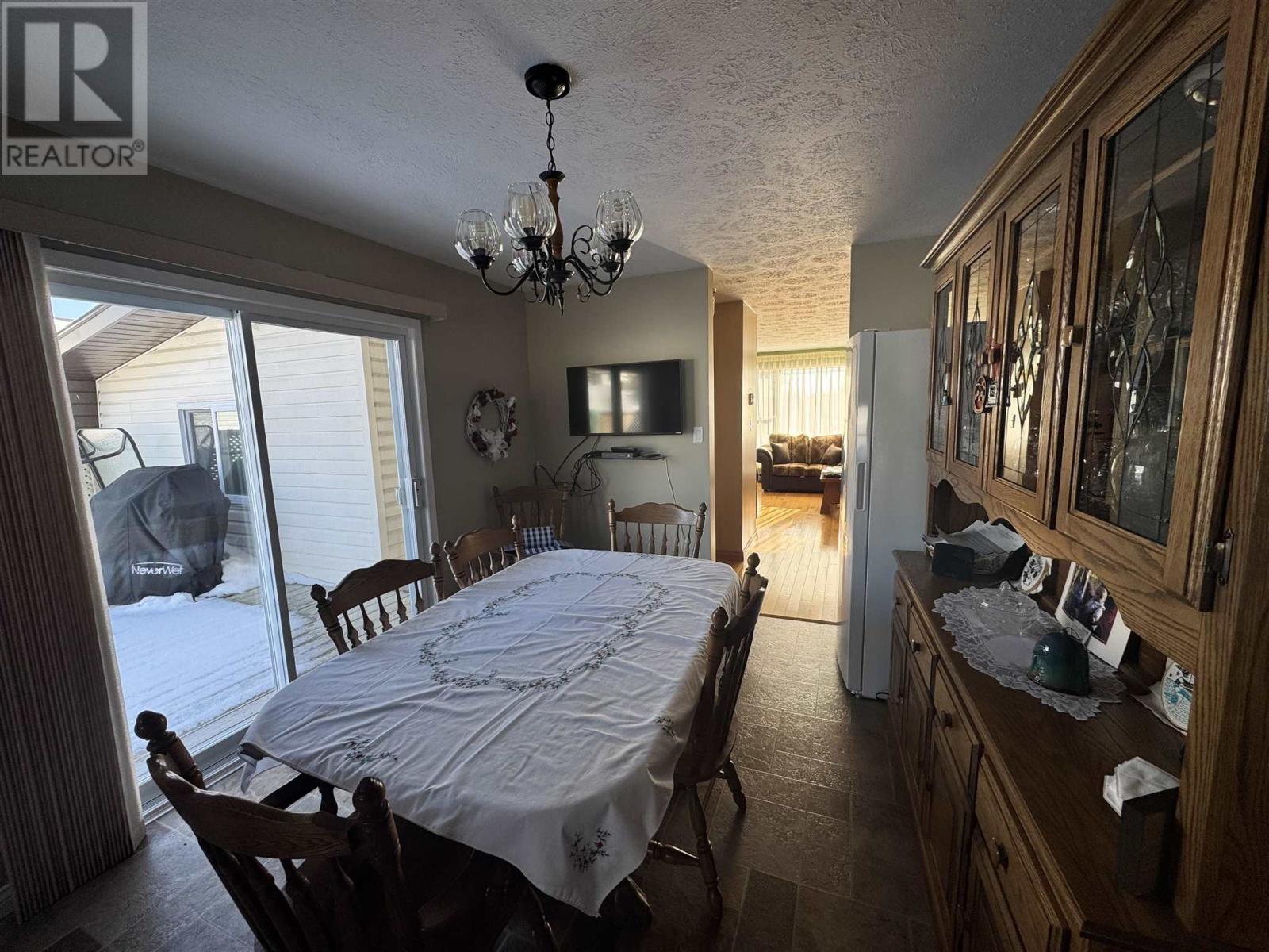82 Neesomadina Ave Property Photo 4