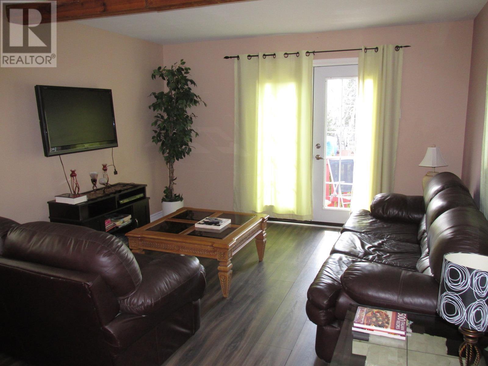 3 Hart Rd Property Photo 7
