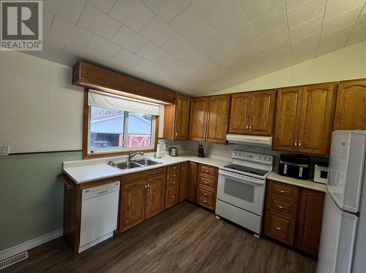 44 Ganley St Property Photo 9
