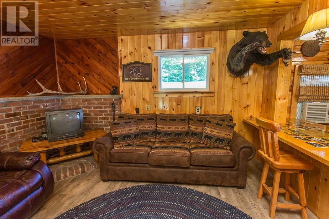 797 Axe Lake Rd Property Photo 7