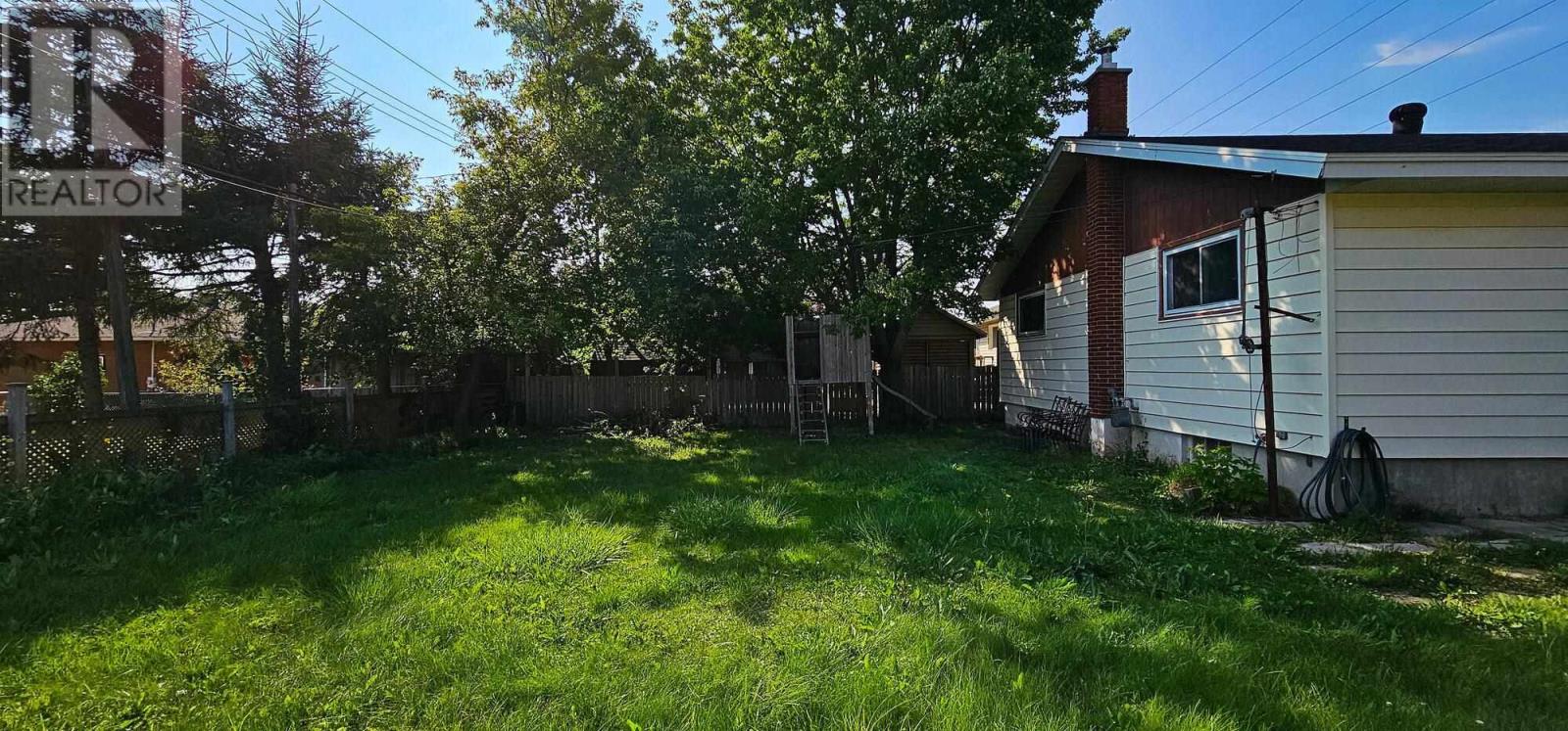 287 Second Lin E Property Photo 10