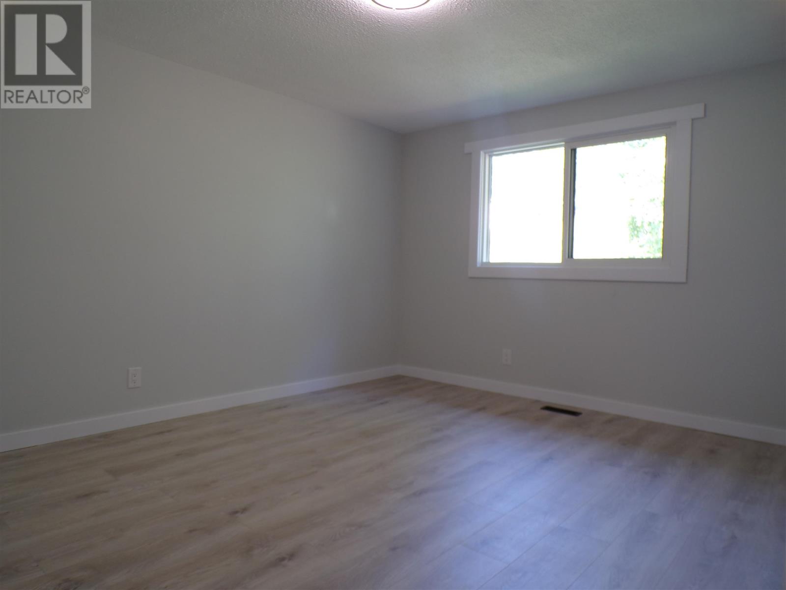 44 Farrell Cres Property Photo 34