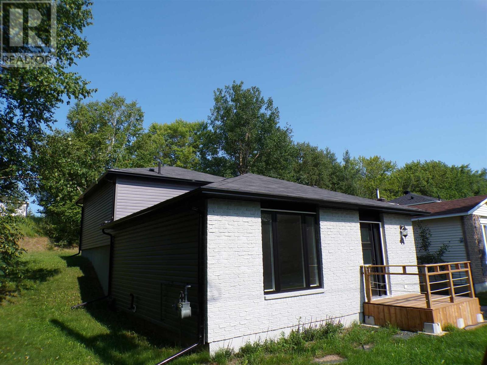 44 Farrell Cres Property Photo 43