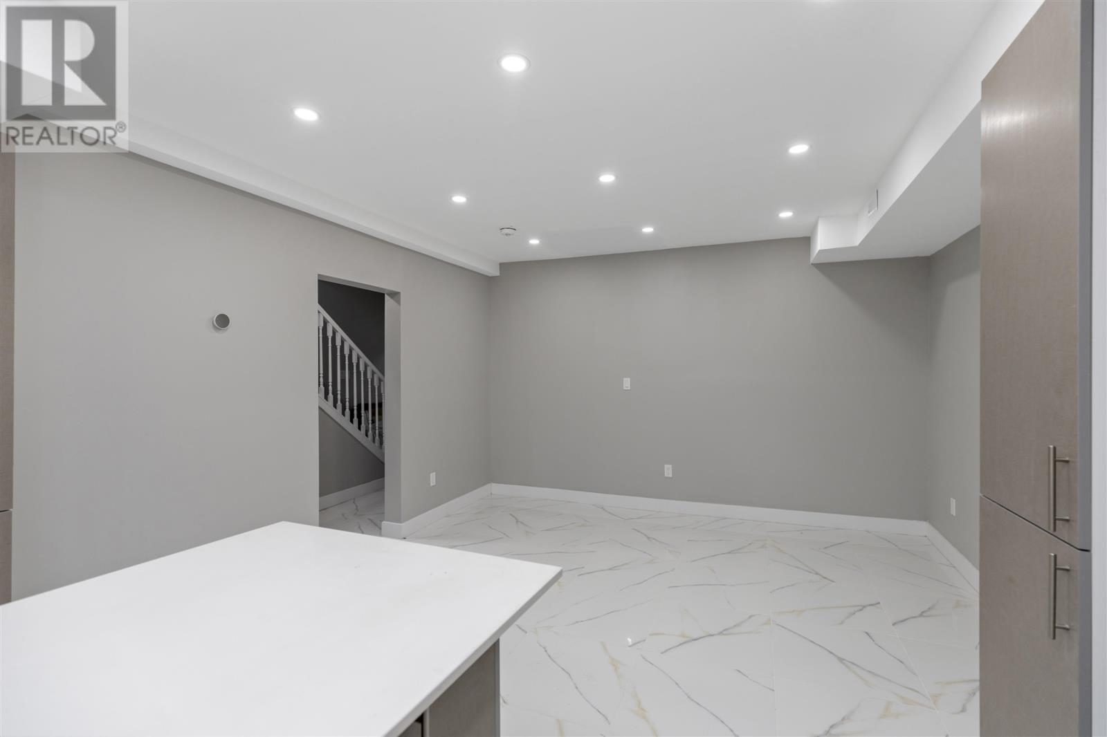 168 Andrew St Property Photo 10