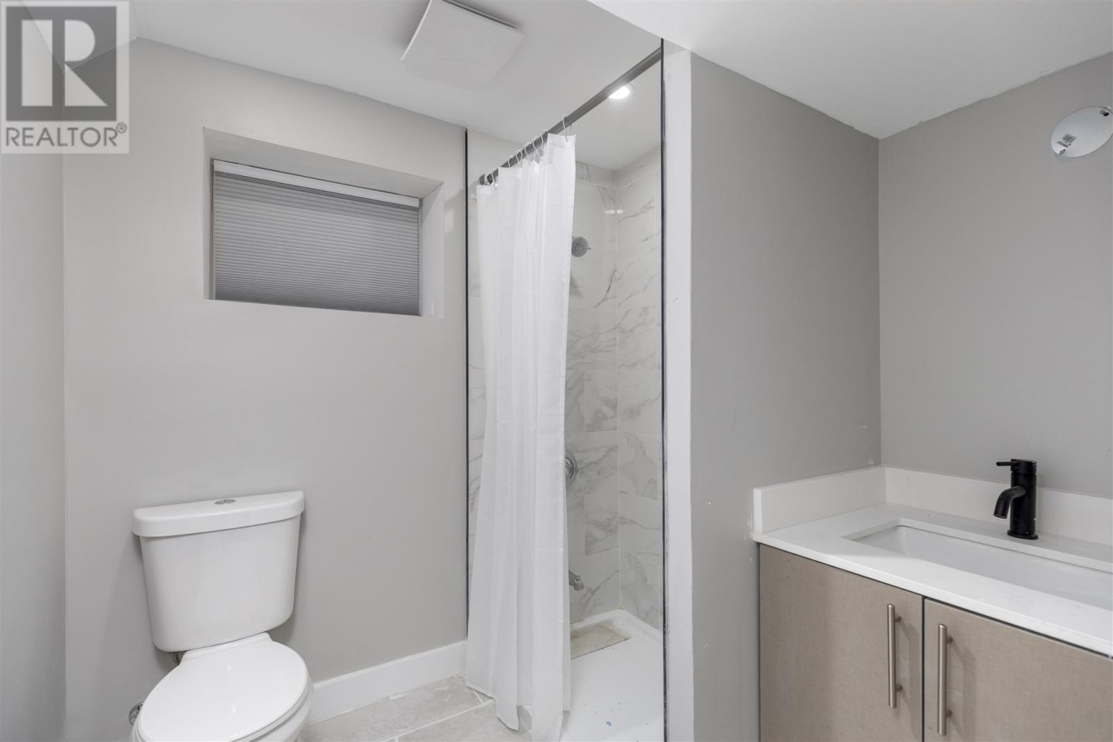 168 Andrew St Property Photo 12