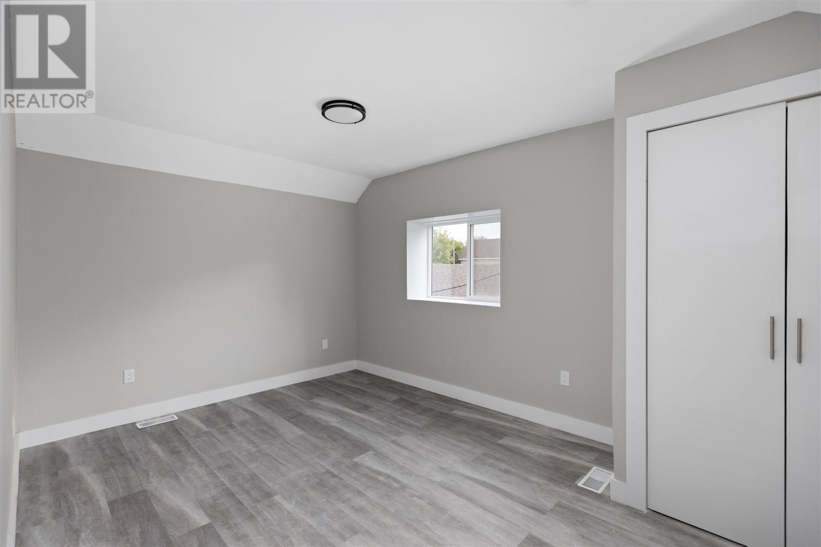 168 Andrew St Property Photo 15