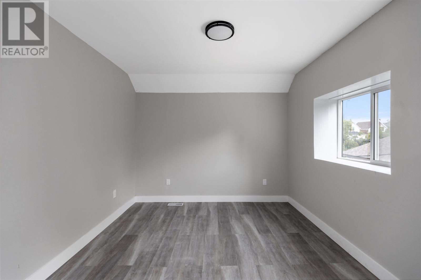 168 Andrew St Property Photo 16