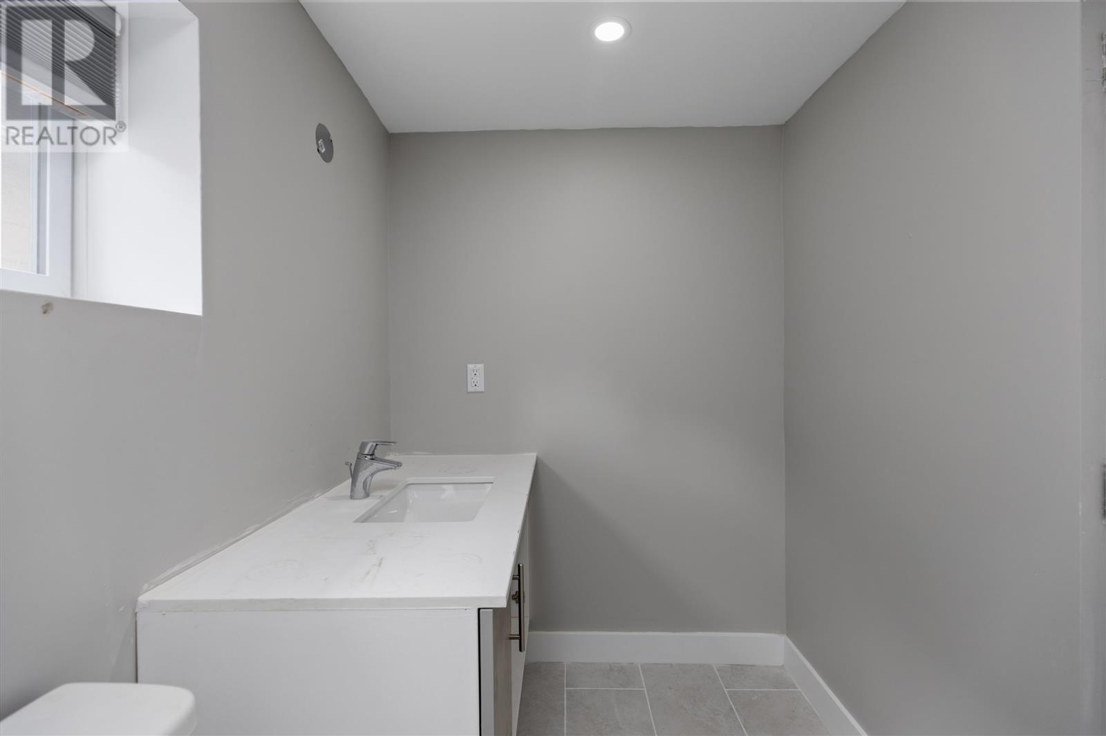 168 Andrew St Property Photo 19