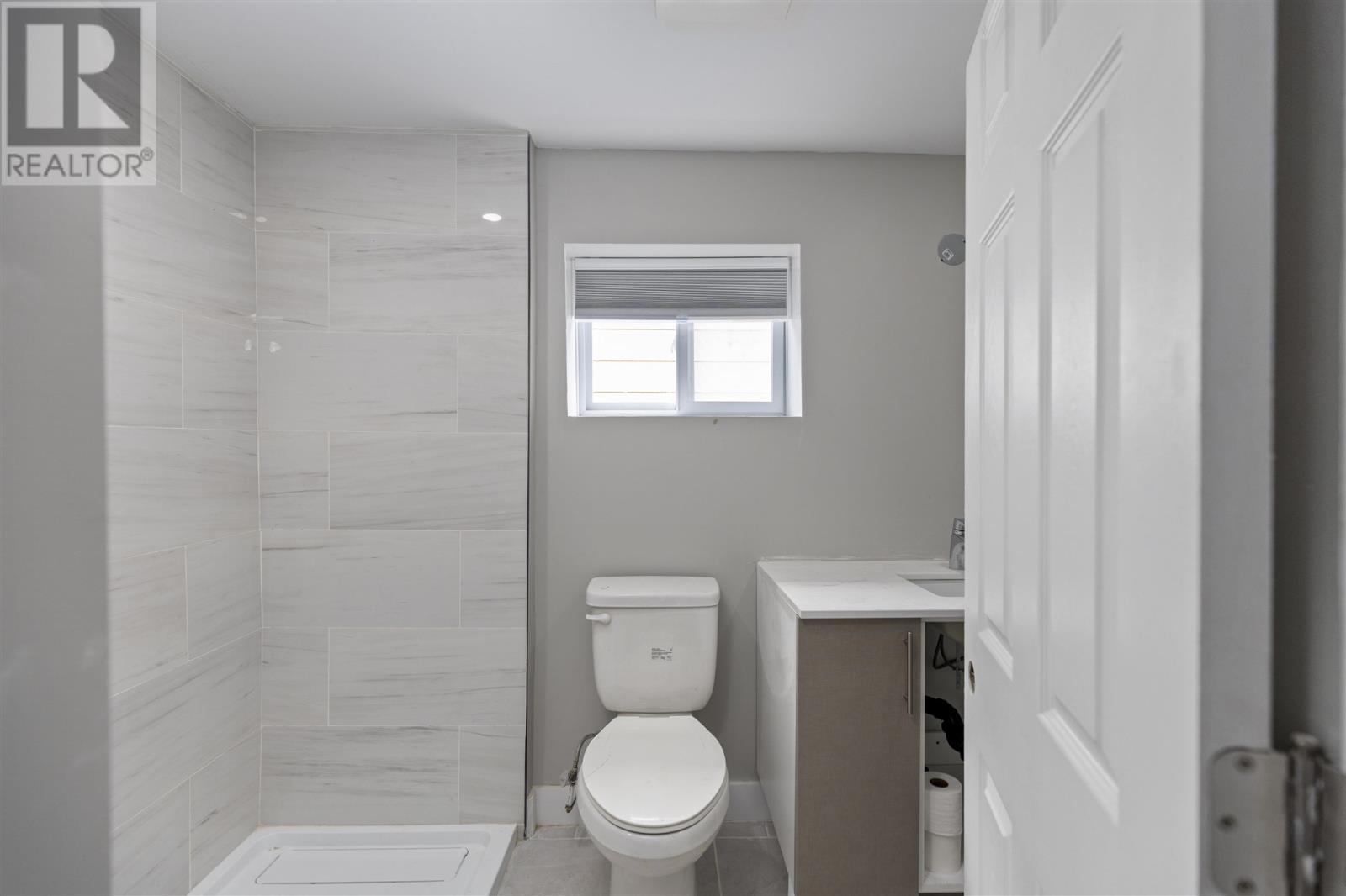 168 Andrew St Property Photo 23
