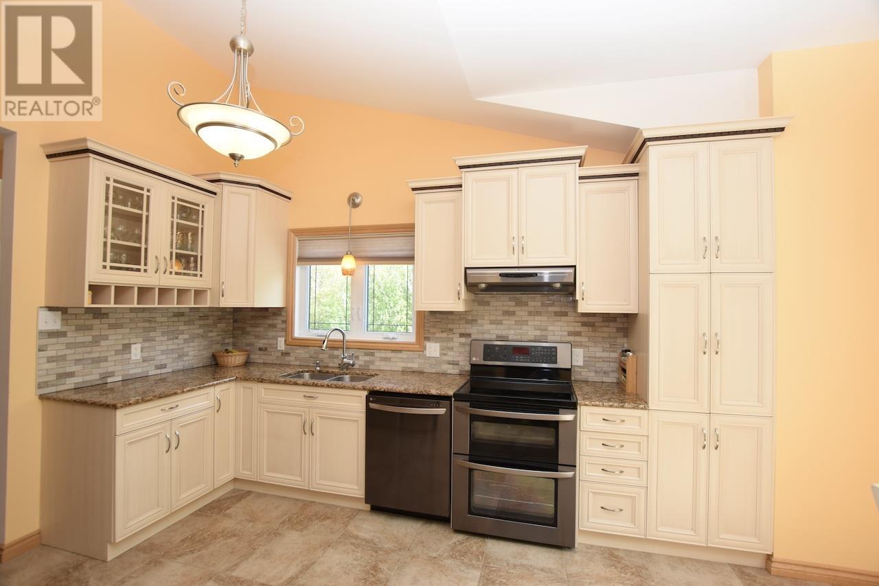 539 Leisure Bay Rd Property Photo 11