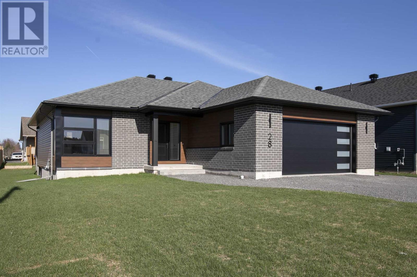 28 Noah Dr Property Photo 2