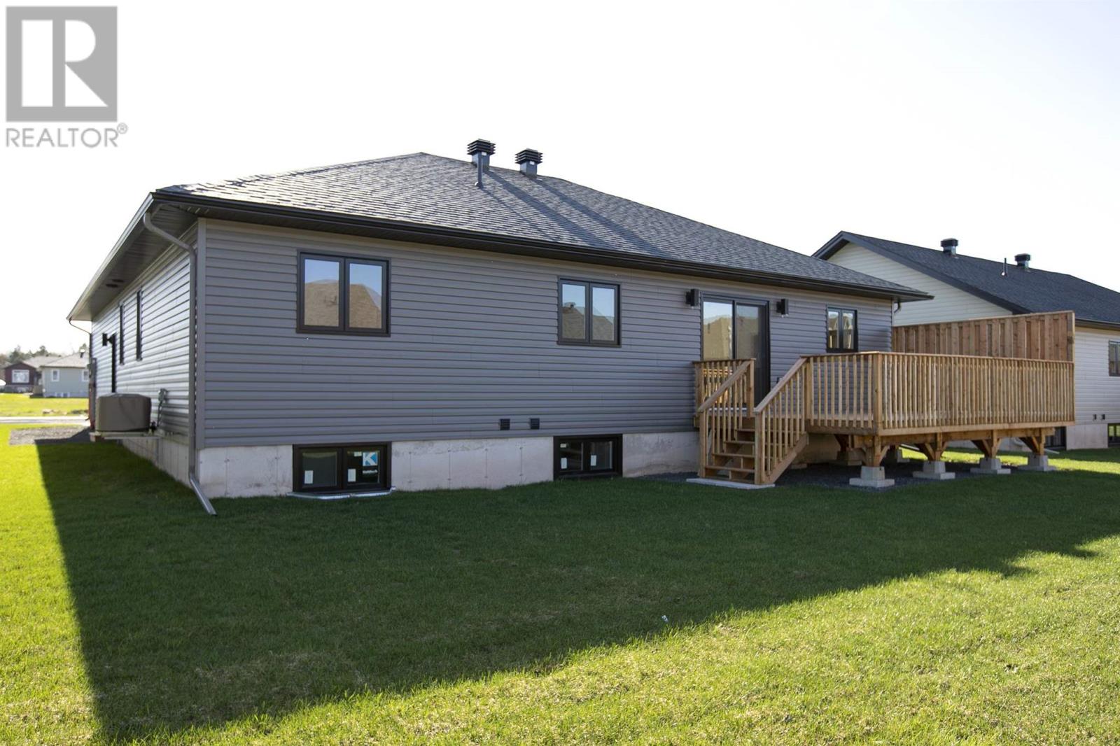28 Noah Dr Property Photo 5