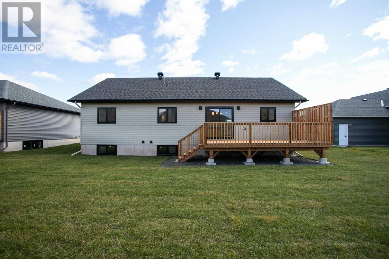 24 Noah Dr Property Photo 3