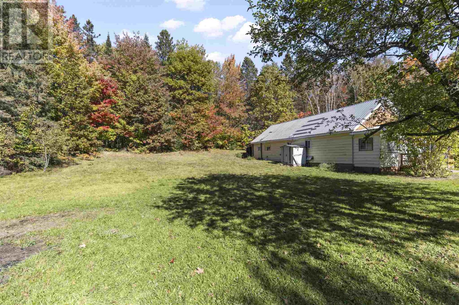 1532 Third Lin W Property Photo 5