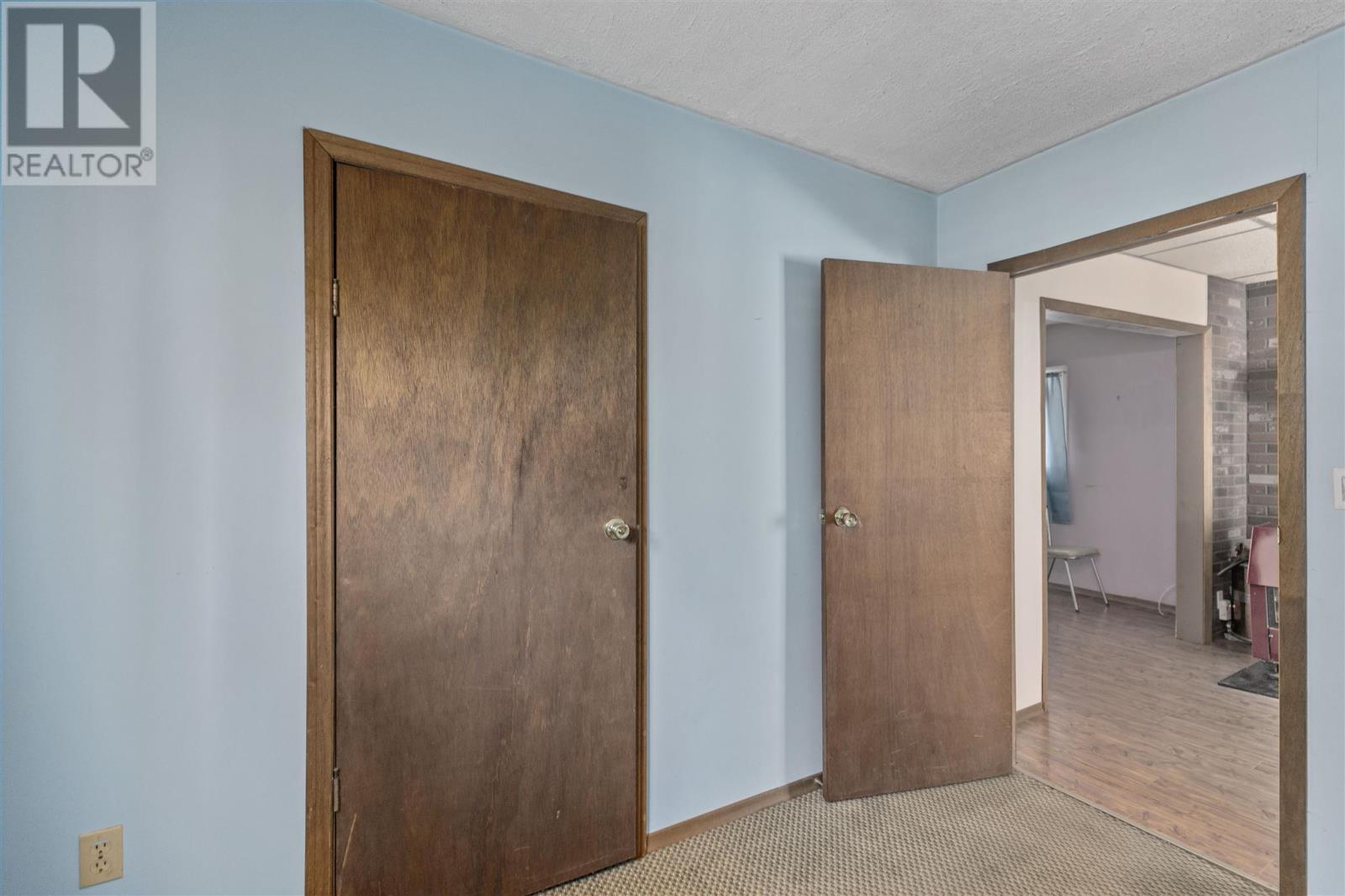 1532 Third Lin W Property Photo 25