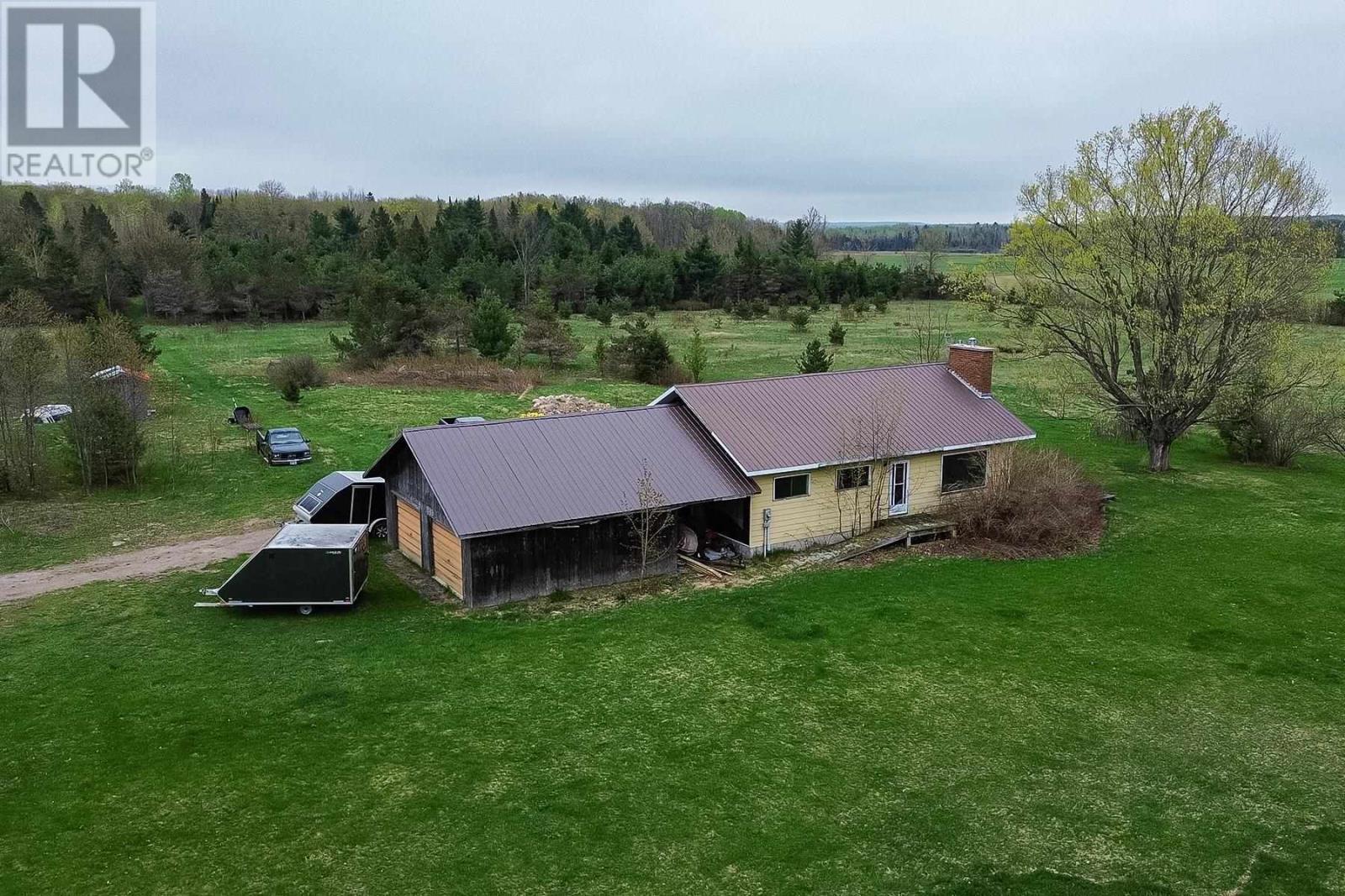 2277 D Line Rd Property Photo 1
