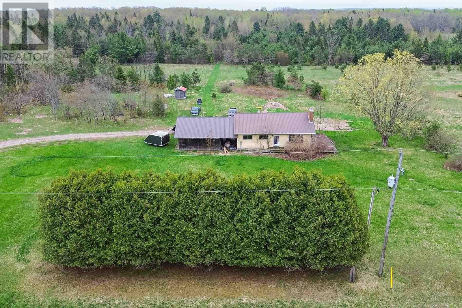 2277 D Line Rd Property Photo 2