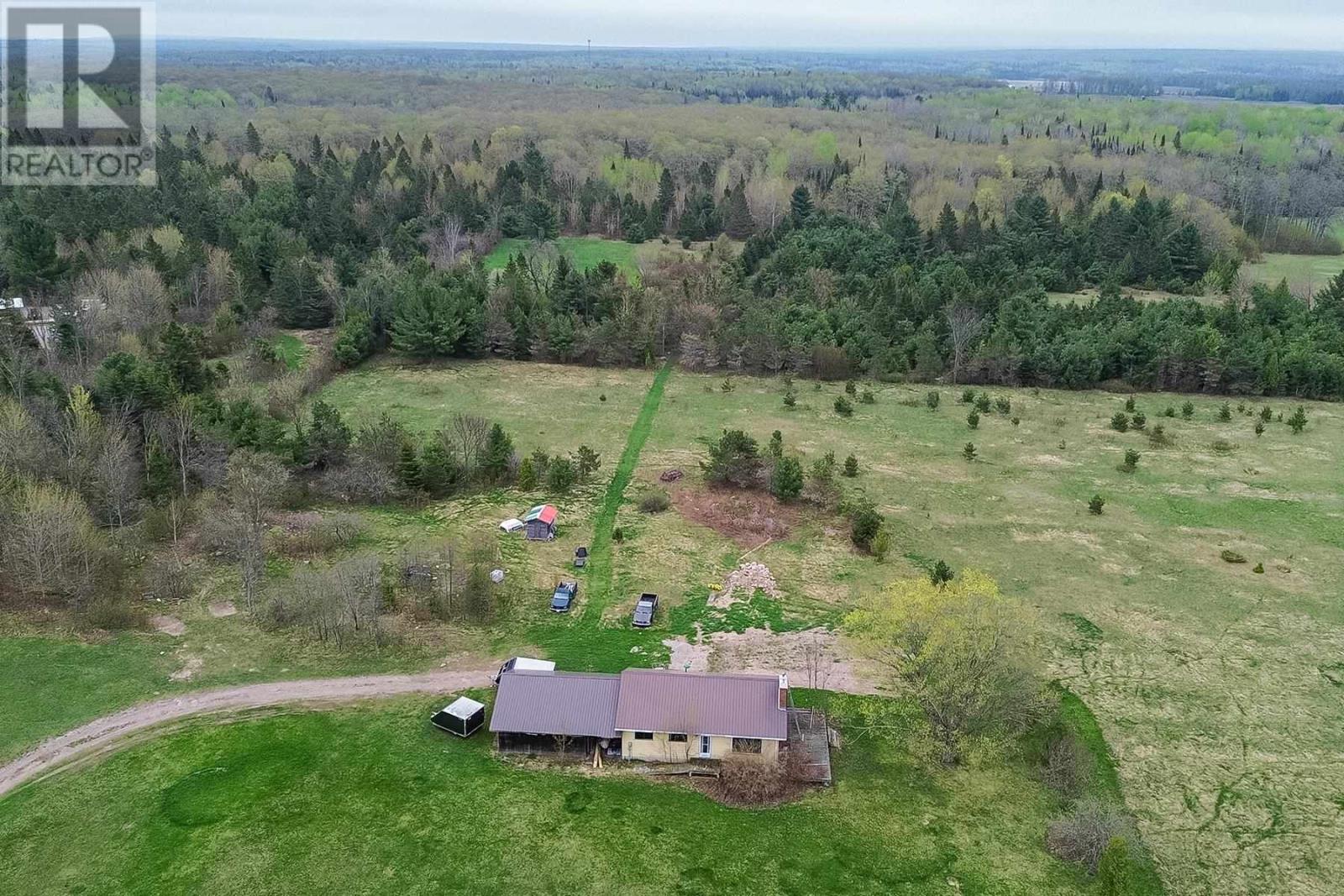 2277 D Line Rd Property Photo 6