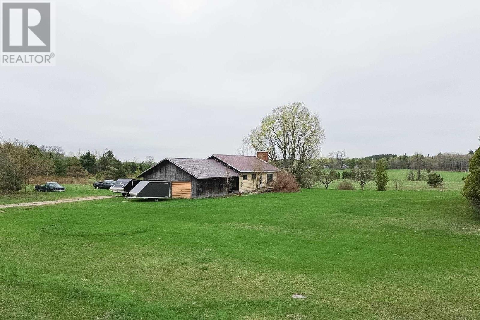 2277 D Line Rd Property Photo 8