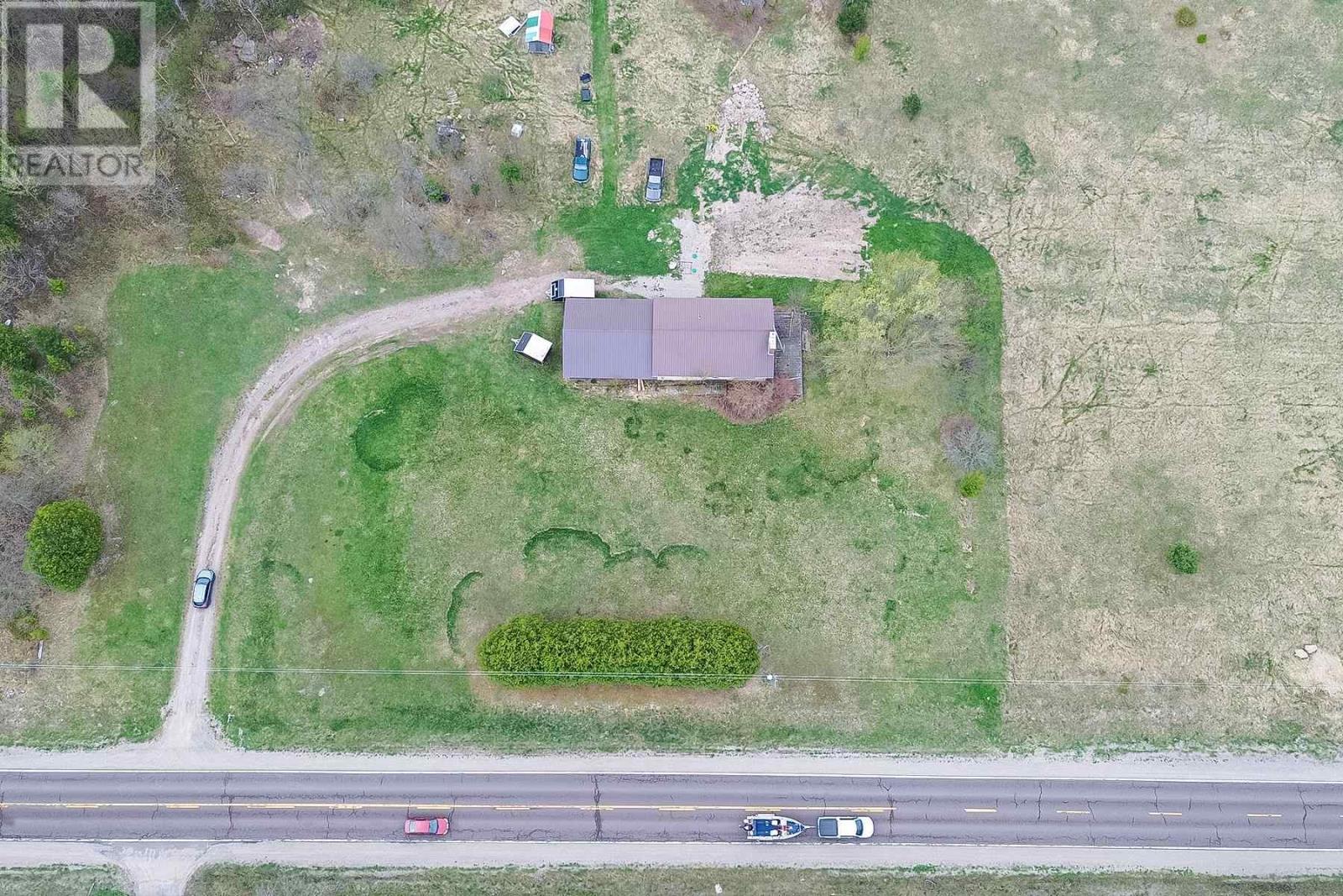 2277 D Line Rd Property Photo 13