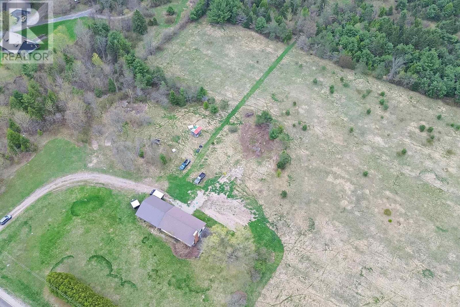 2277 D Line Rd Property Photo 14