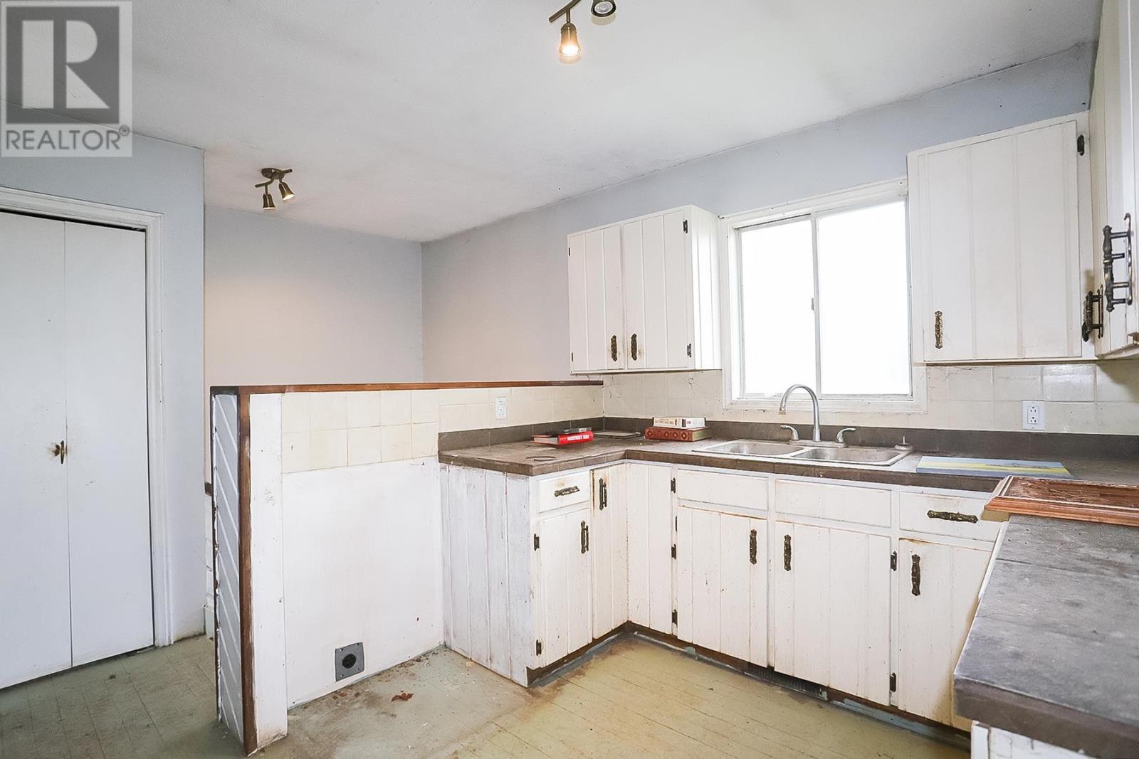 2277 D Line Rd Property Photo 26