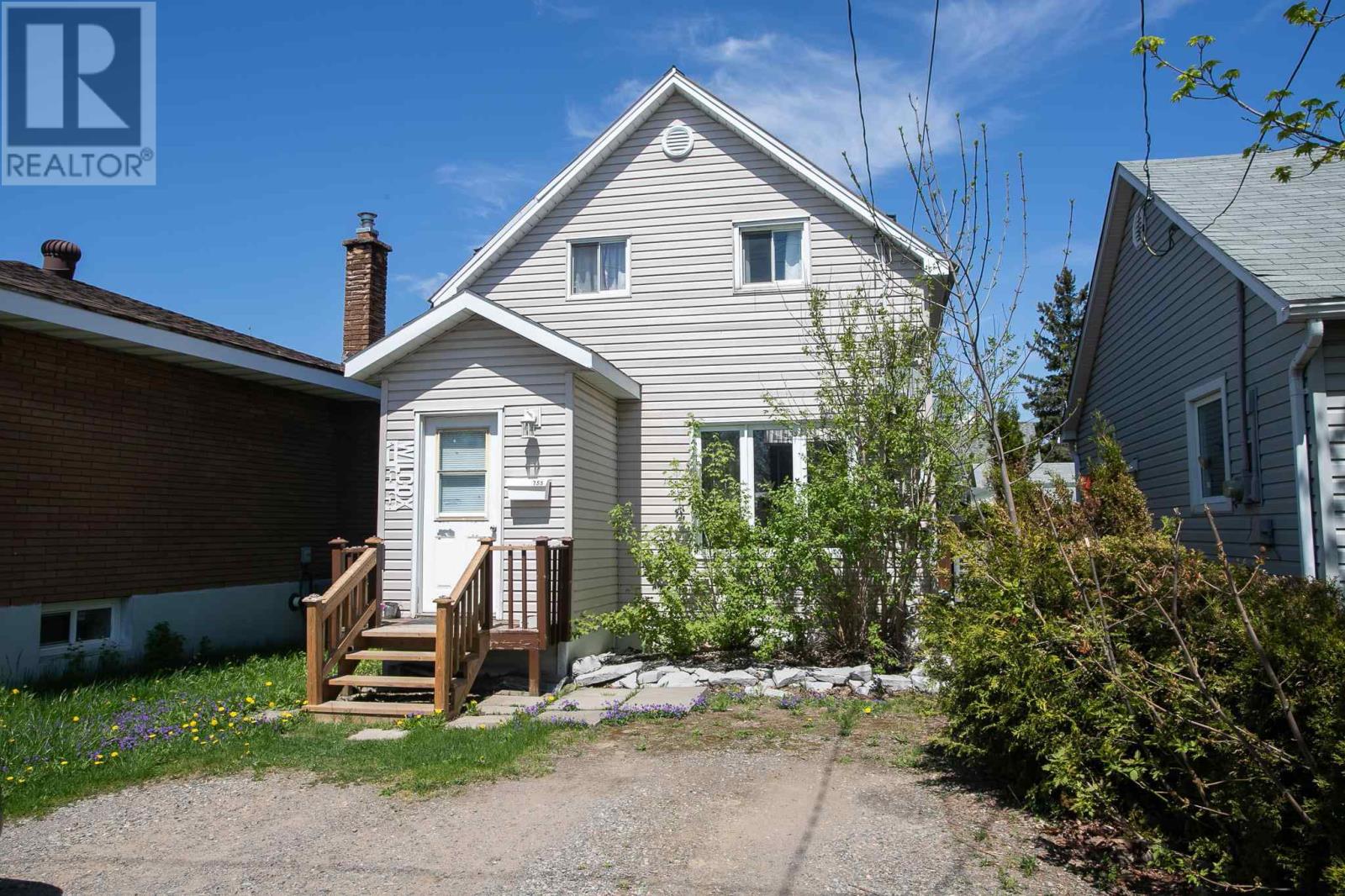 155 Wilcox Ave Property Photo 1