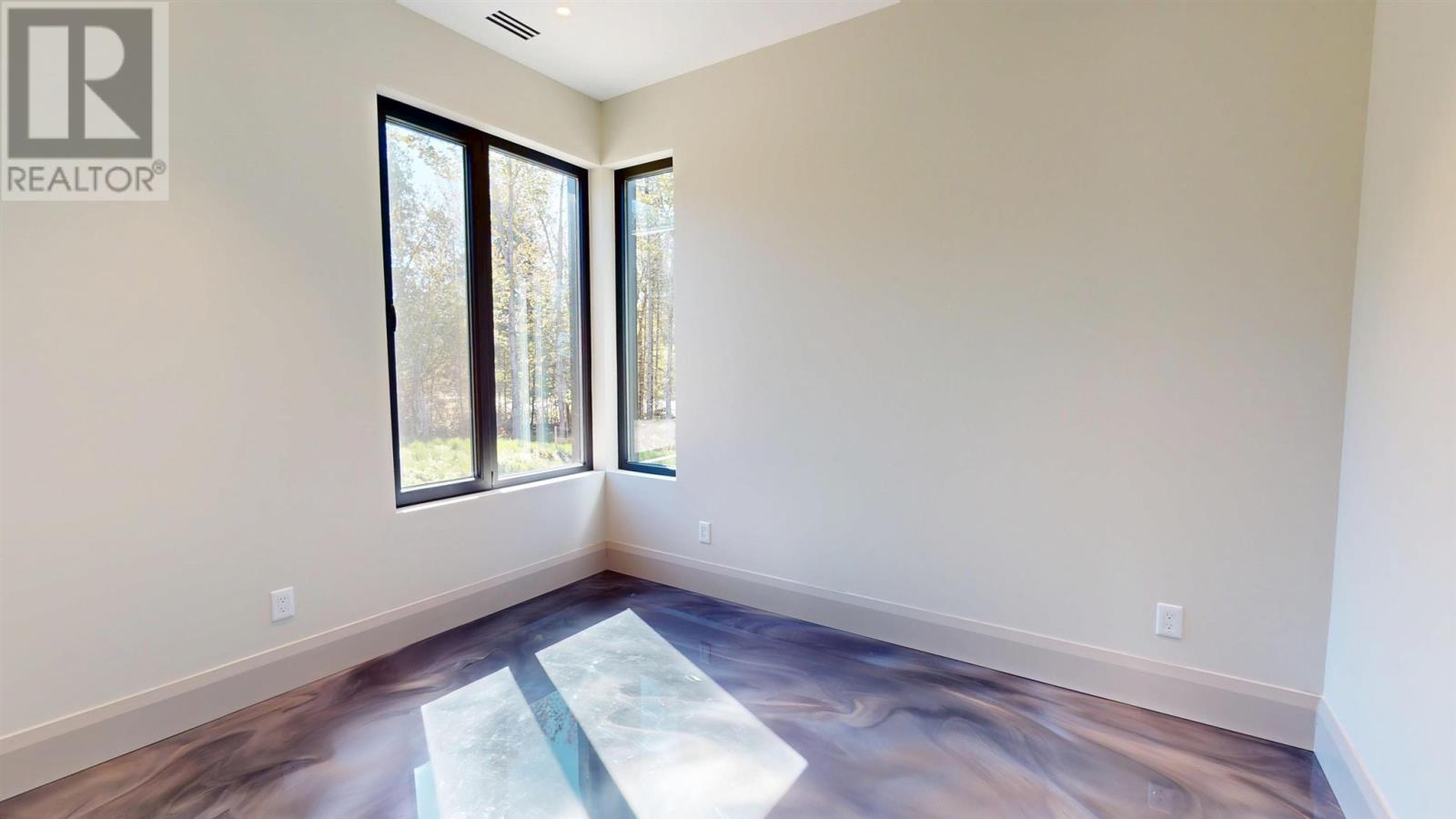 937 Sunnyside Beach Rd Property Photo 25