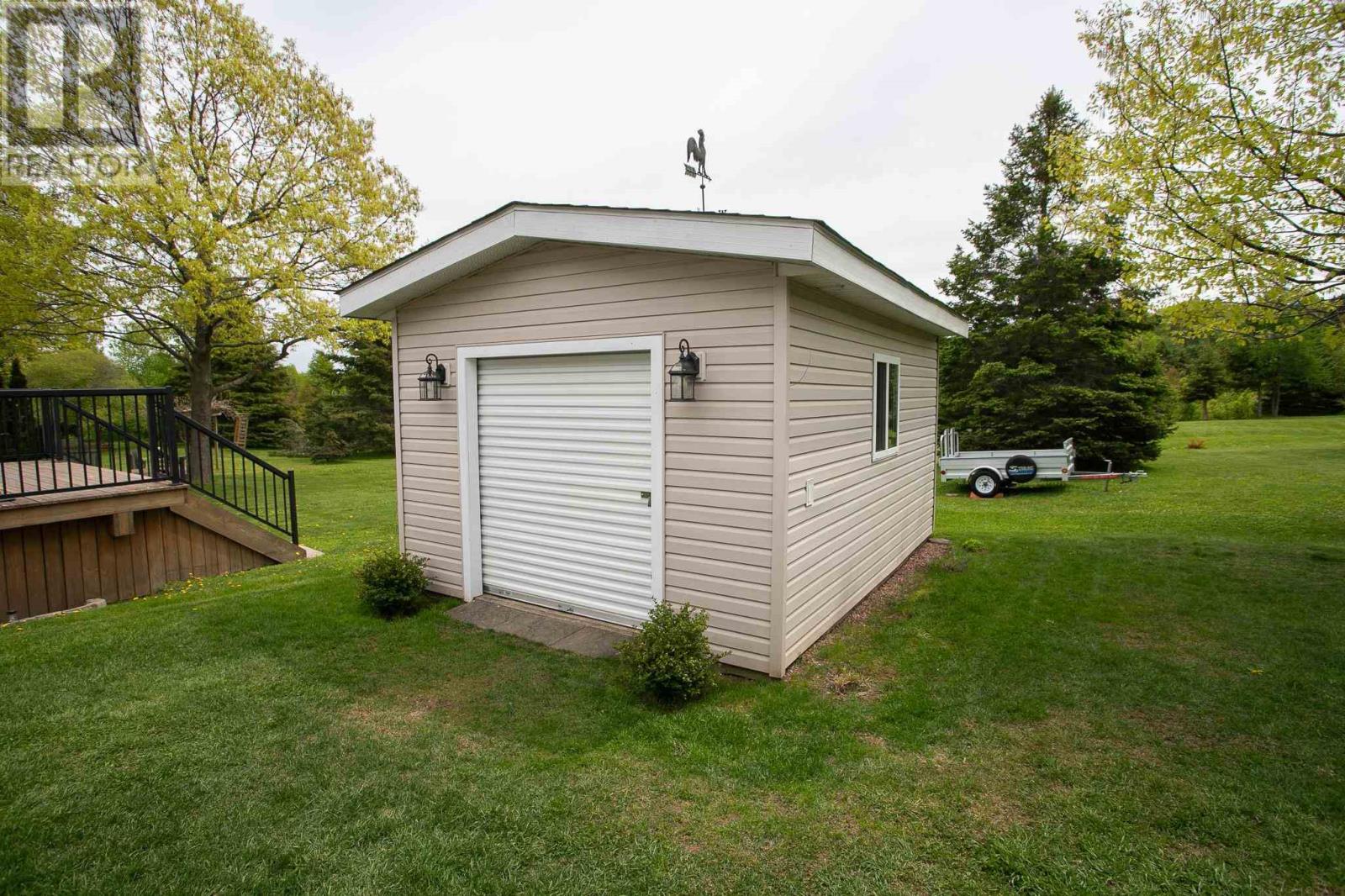 236 Millcreek Dr Property Photo 8