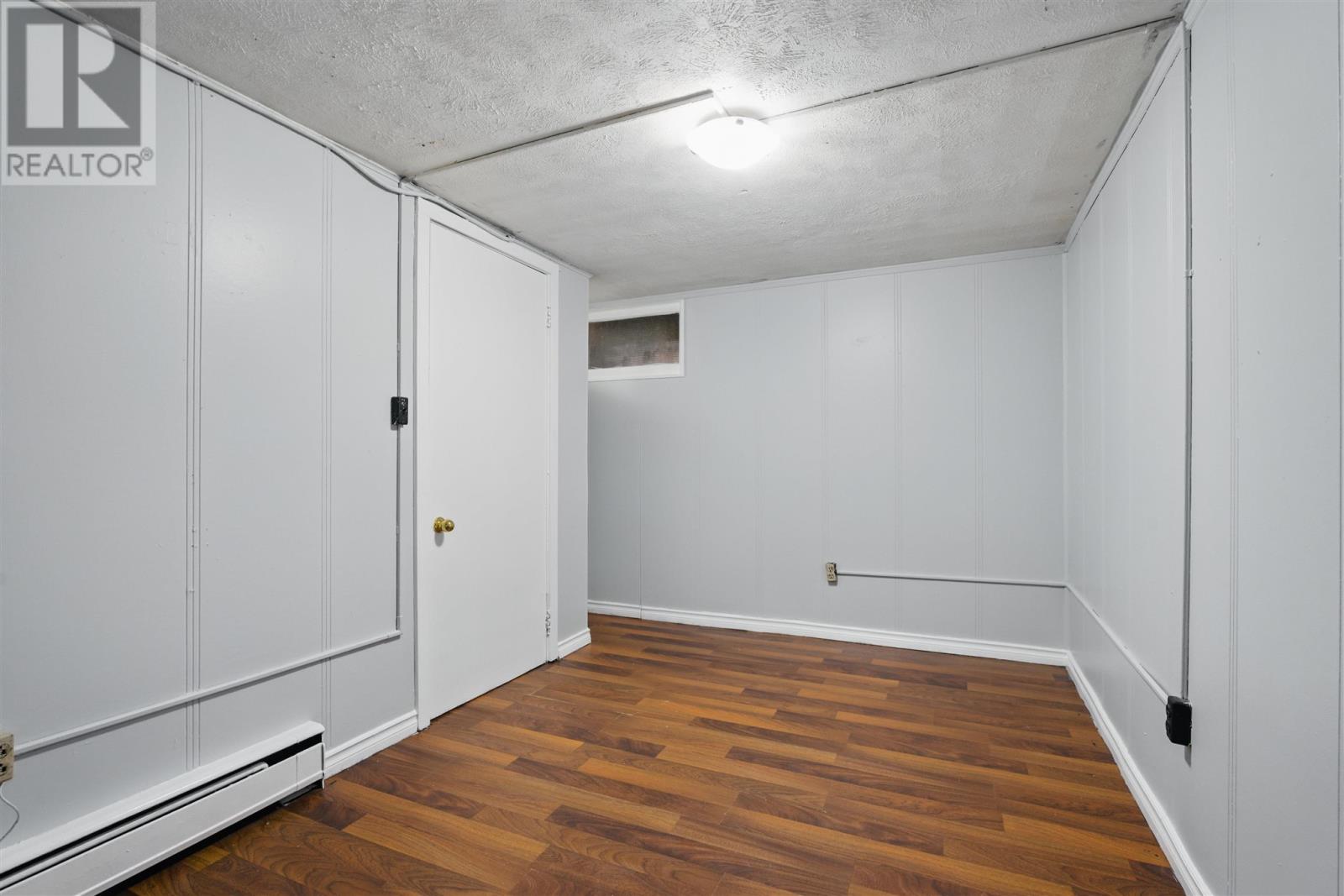 183 Albert St E Property Photo 35