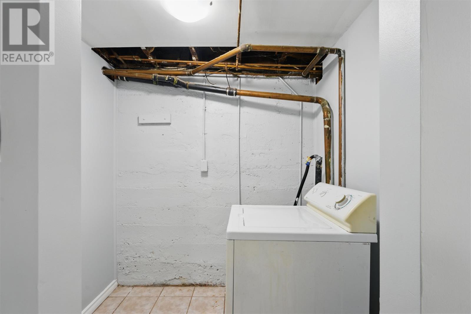183 Albert St E Property Photo 36