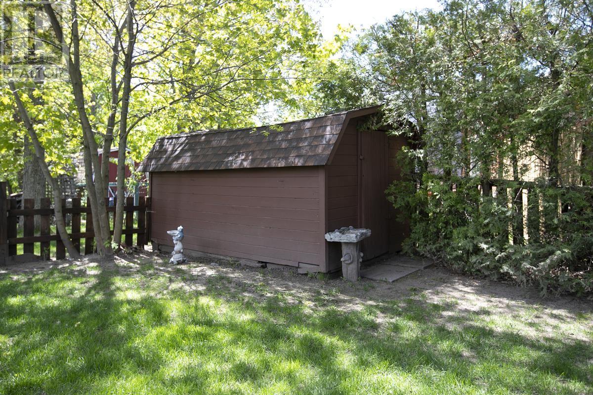 37 Beech St Property Photo 6