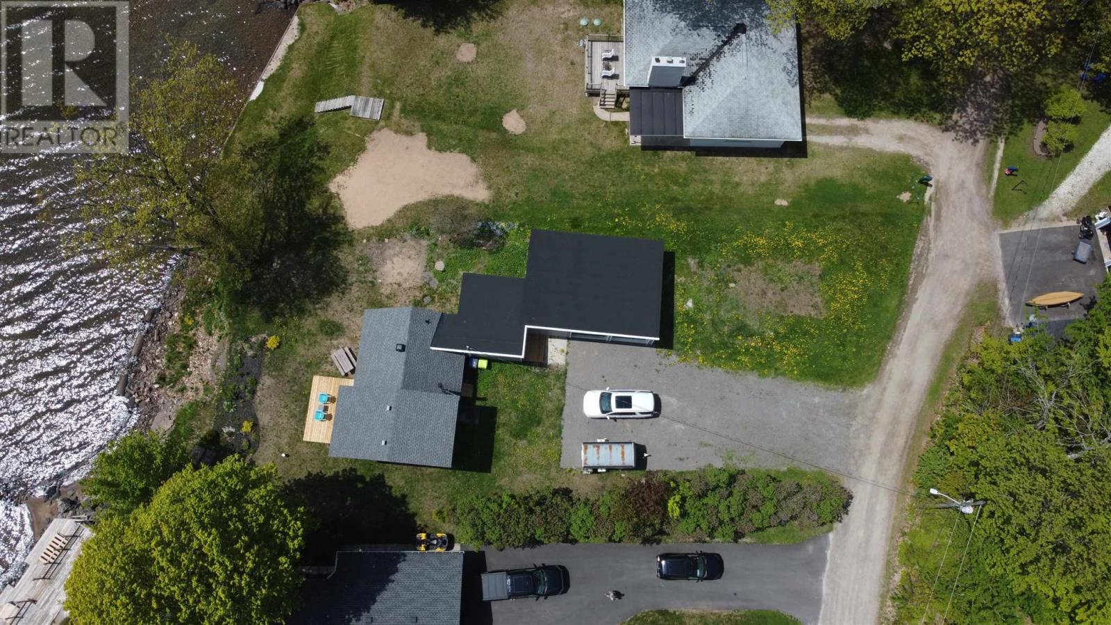 44 Pinder Dr Property Photo 2