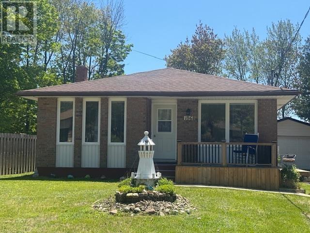 106 Rousseau Cres Property Photo 1