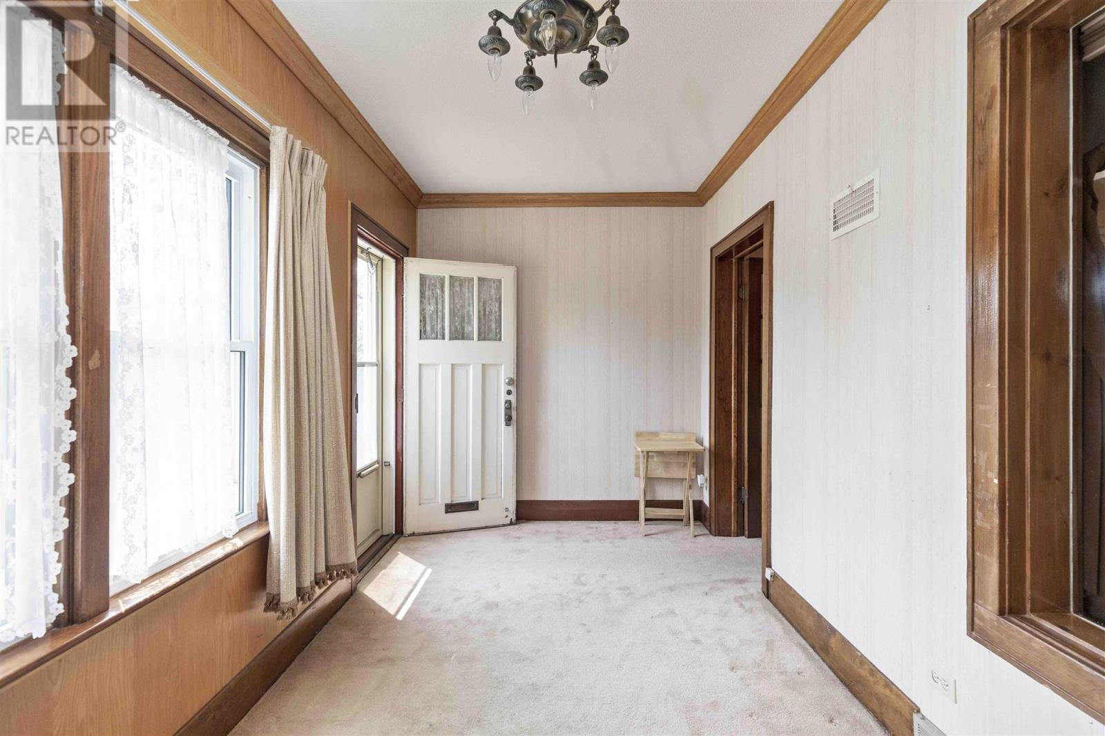 728-730 Wellington St E Property Photo 3