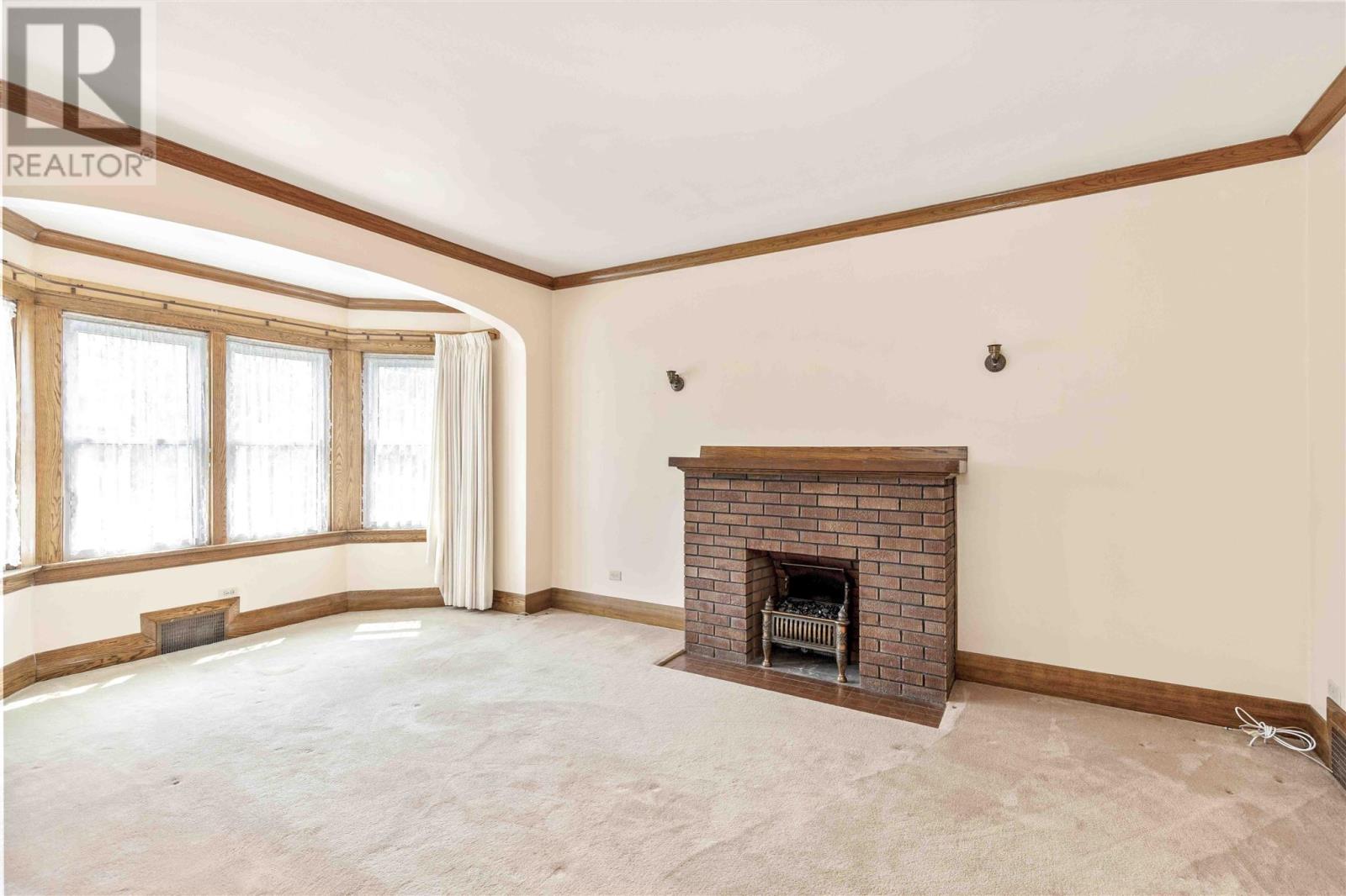 728-730 Wellington St E Property Photo 7