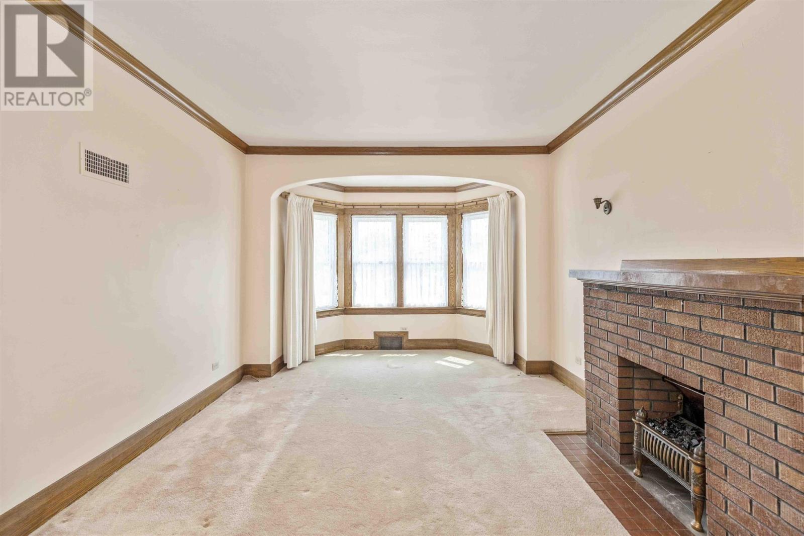 728-730 Wellington St E Property Photo 8